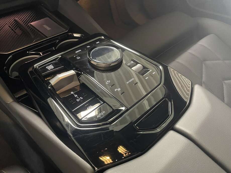 BMW 520d (Bild 8/19)