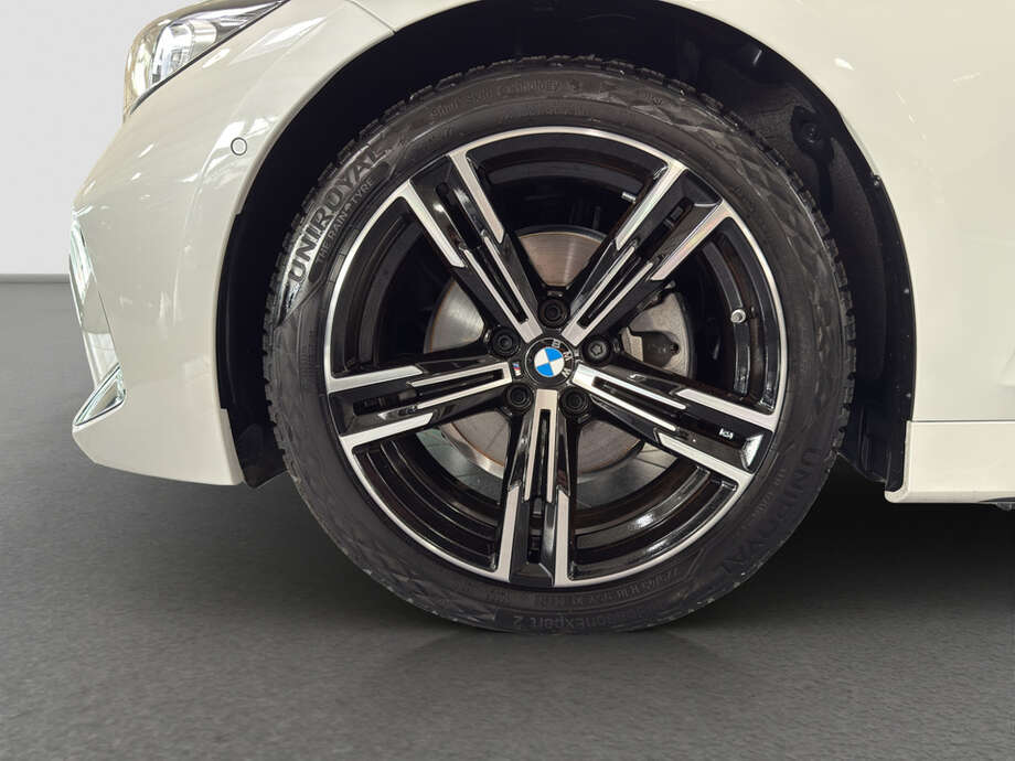 BMW 320d (Bild 15/15)
