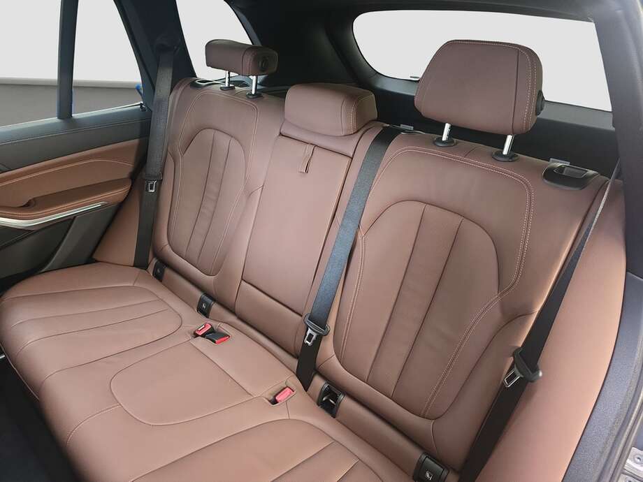 BMW X5 (Bild 6/19)