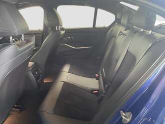 BMW 330i xDrive (Bild 3/18)