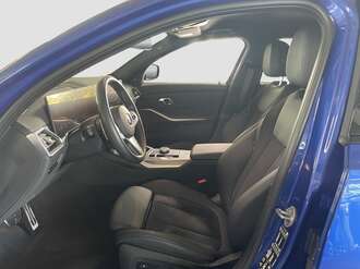 BMW 330i xDrive (Bild 2/18)