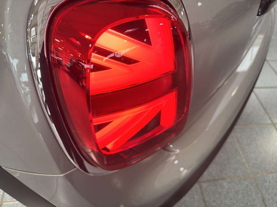 MINI Cooper S (Bild 8/17)