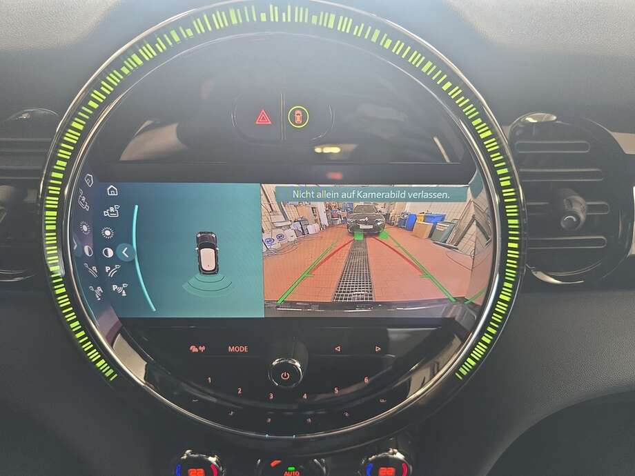 MINI Cooper S (Bild 10/18)