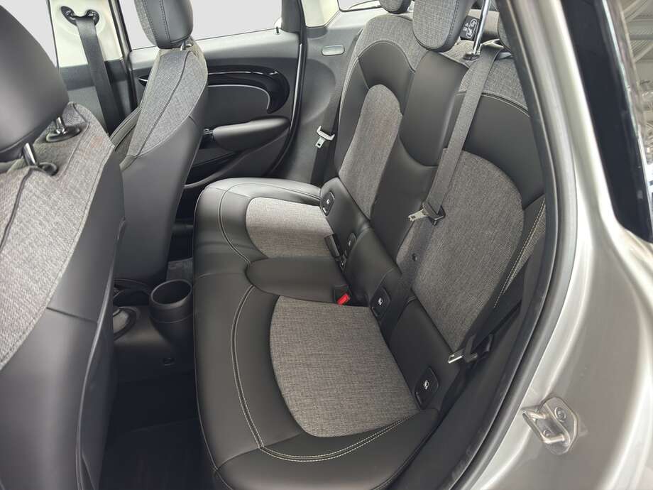 MINI Cooper S (Bild 6/17)