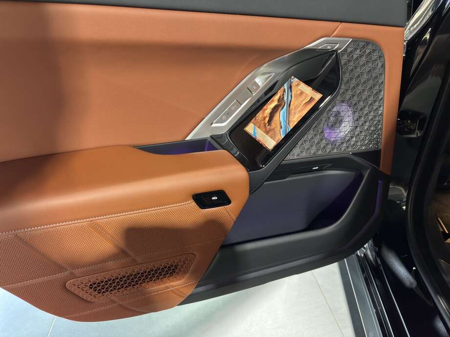 BMW i7 xDrive60 (Bild 10/23)