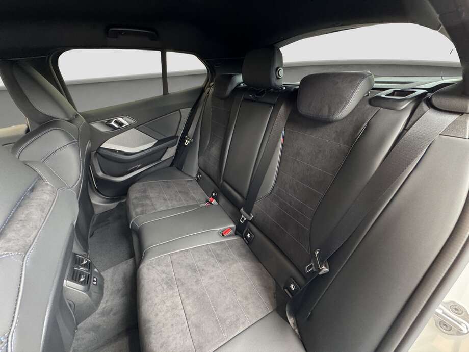 BMW 120 (Bild 6/19)