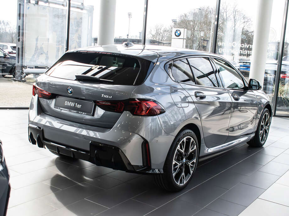 BMW 118d (Bild 9/16)