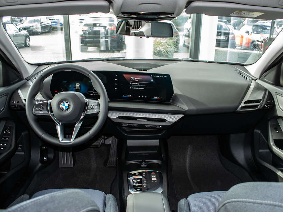 BMW 118d (Bild 13/16)