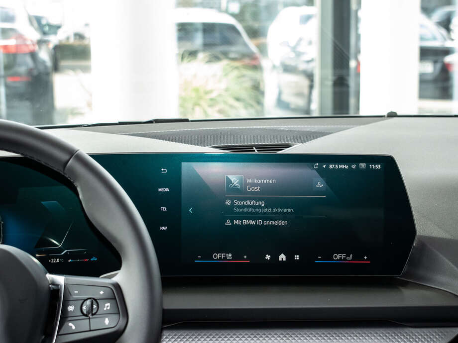 BMW 118d (Bild 15/16)