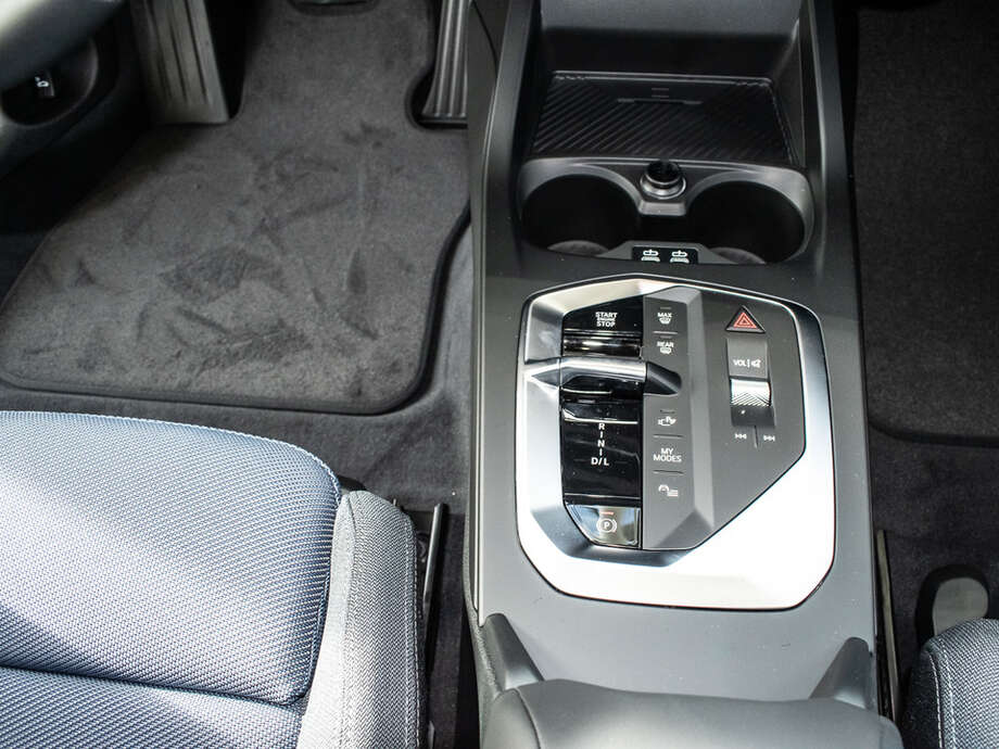 BMW 118d (Bild 16/16)