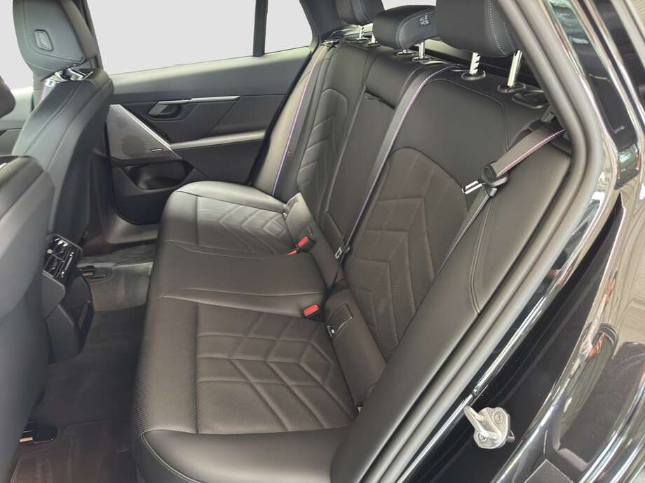 BMW 520d (Bild 6/18)