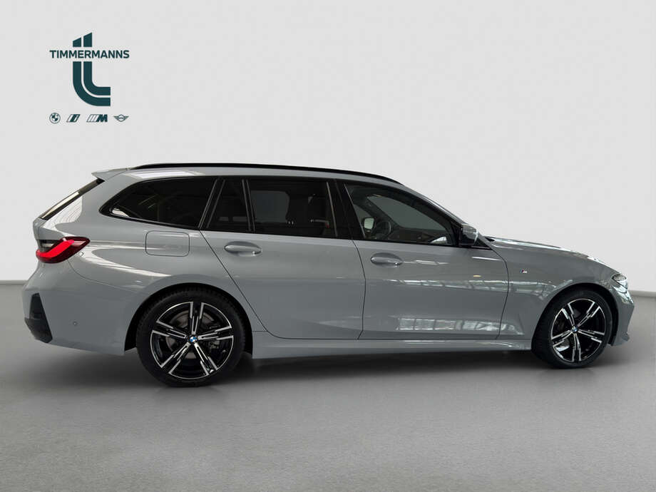 BMW 320d (Bild 12/15)