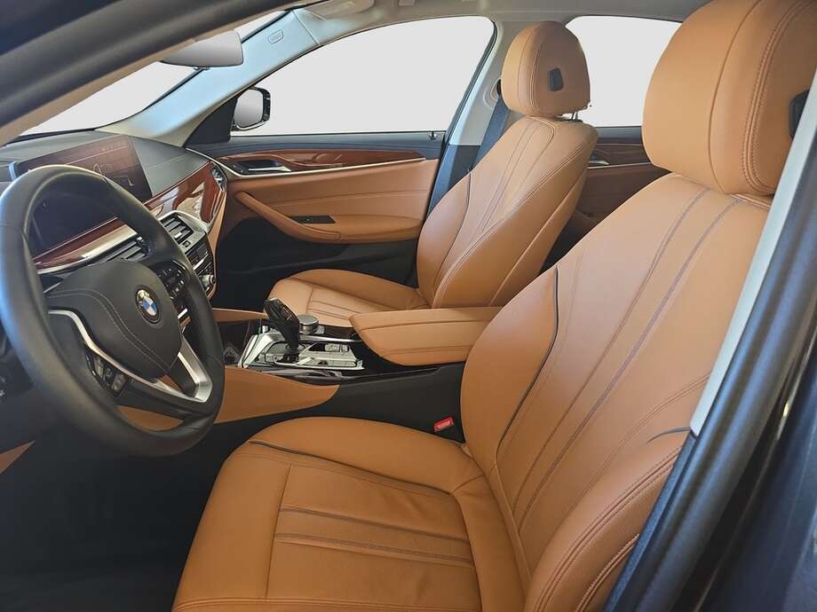 BMW 540d xDrive (Bild 2/19)