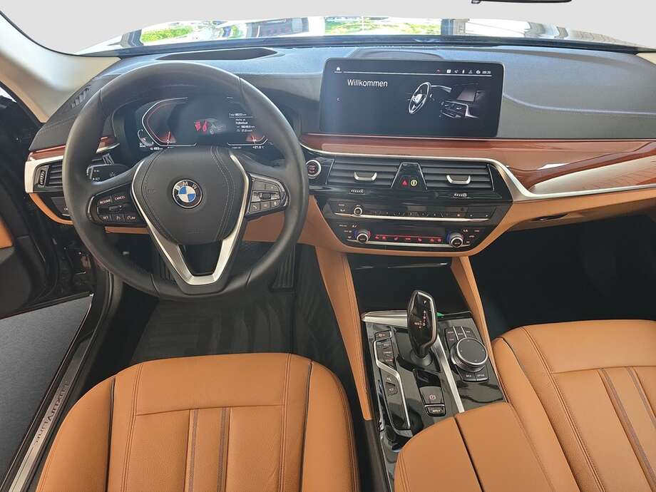 BMW 540d xDrive (Bild 5/19)