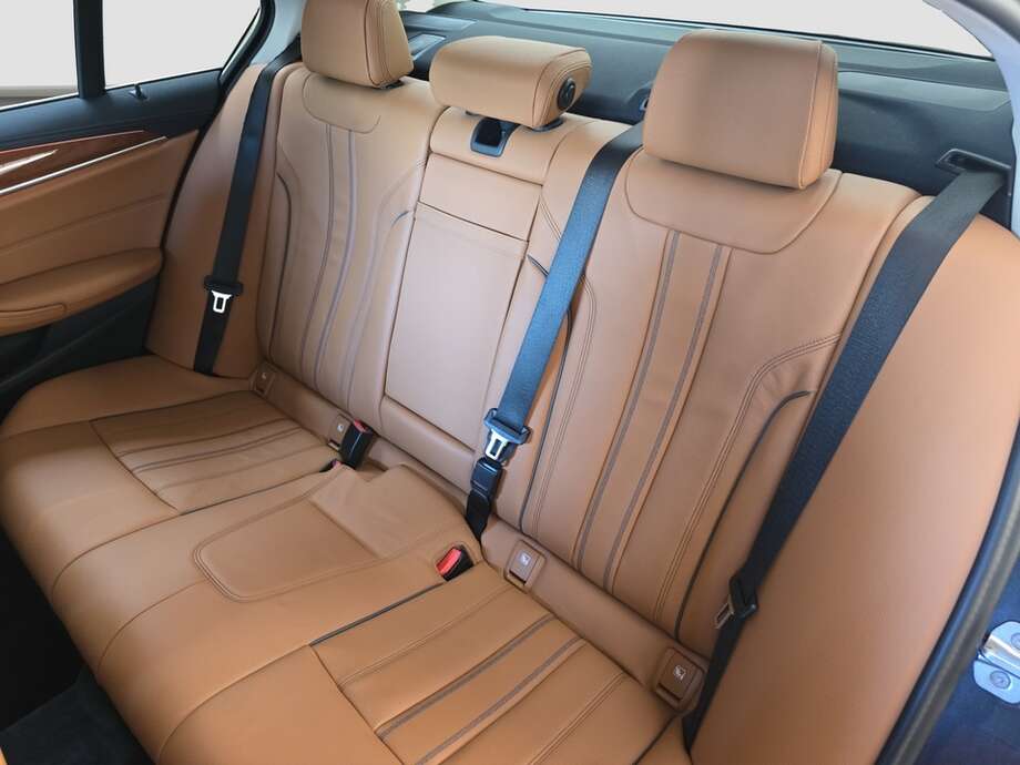 BMW 540d xDrive (Bild 6/19)