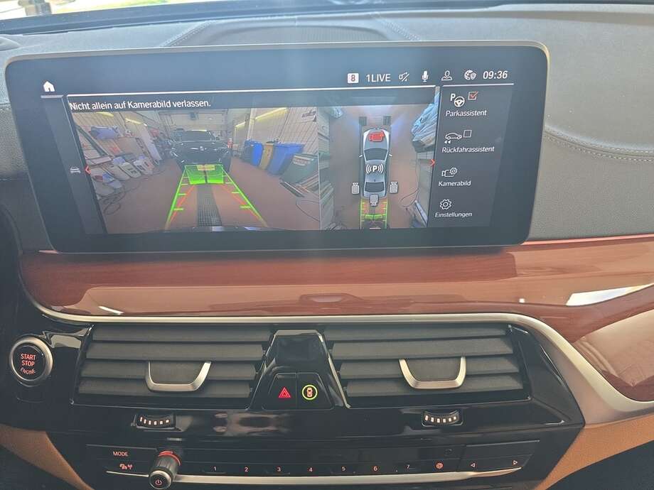 BMW 540d xDrive (Bild 11/19)