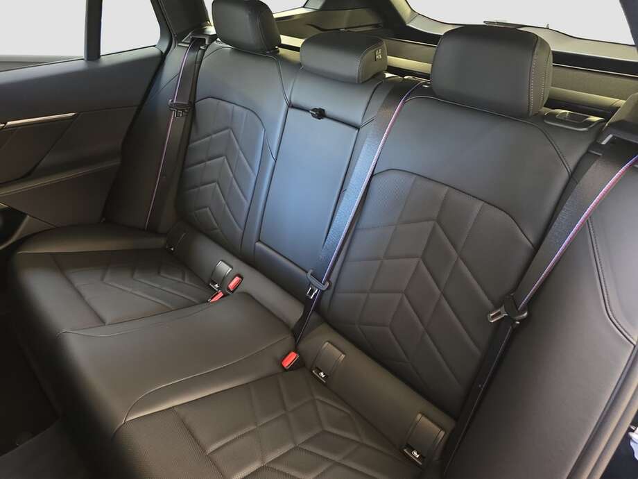 BMW 520d (Bild 6/19)