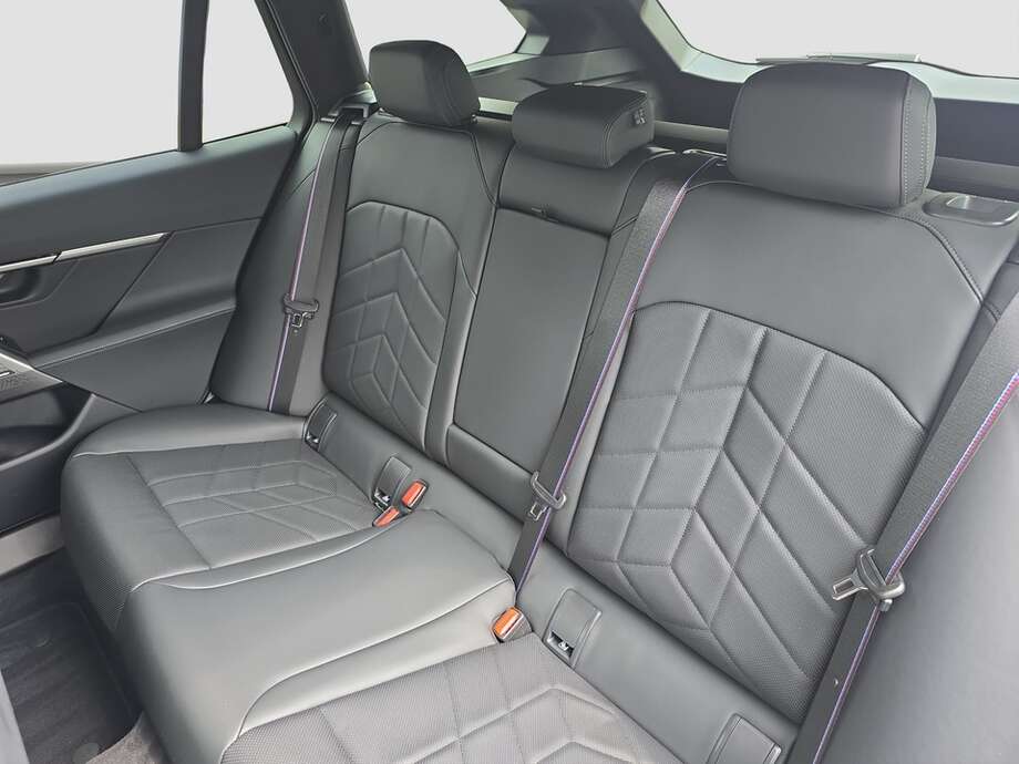 BMW 520d (Bild 6/19)