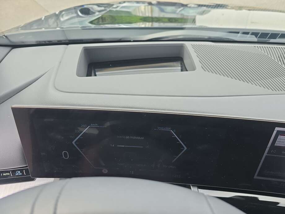 BMW 520d (Bild 10/19)