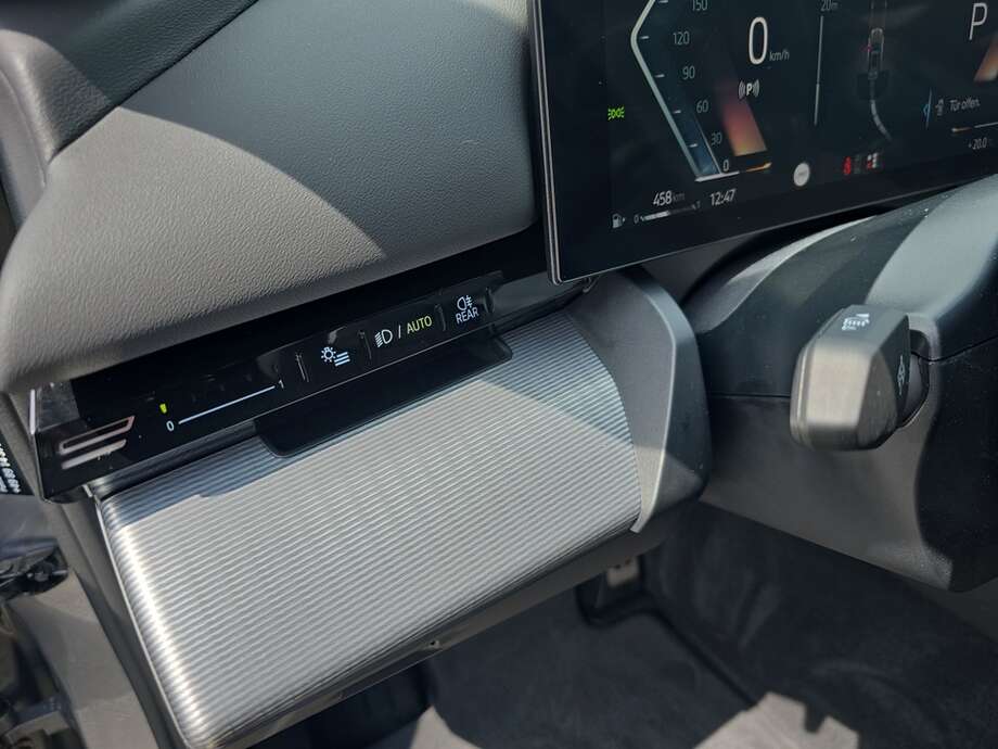 BMW 520d (Bild 9/19)