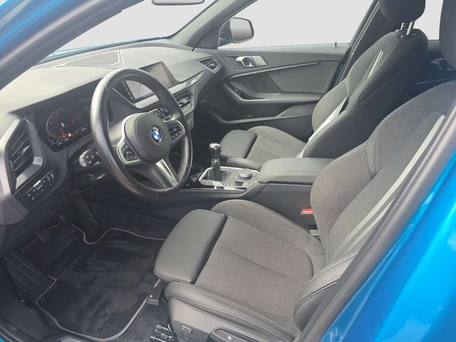 BMW 118i (Bild 2/18)