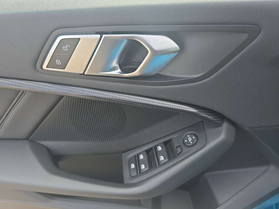 BMW 118i (Bild 8/18)