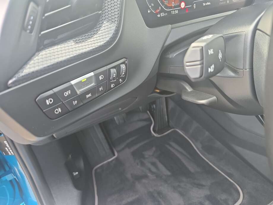 BMW 118i (Bild 9/18)
