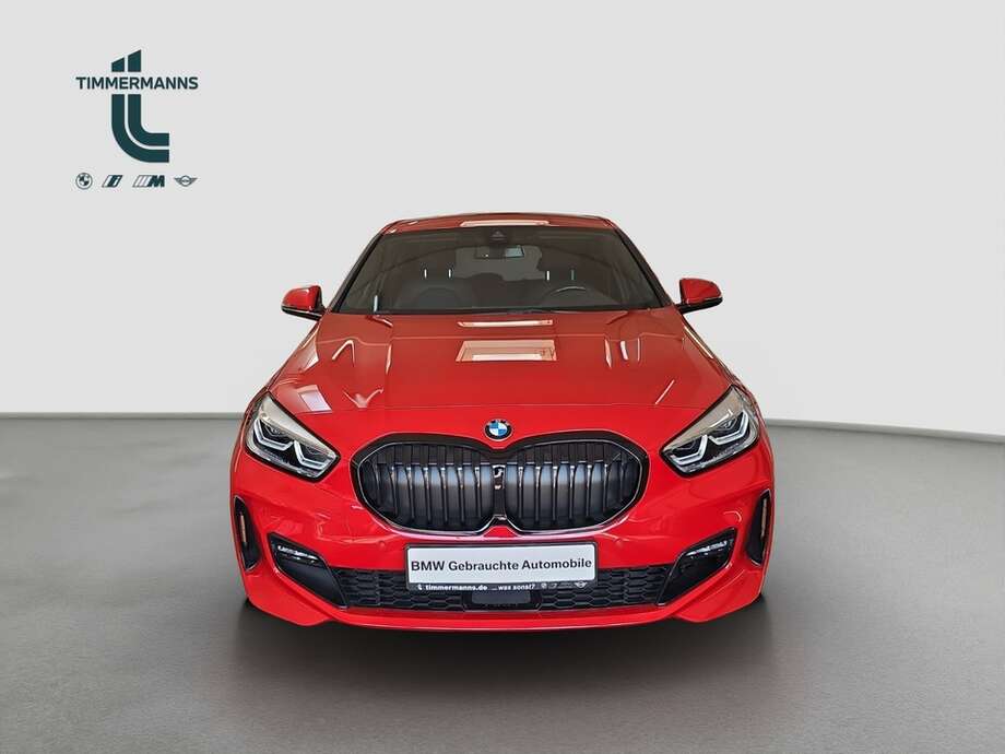 BMW 120i (Bild 17/18)