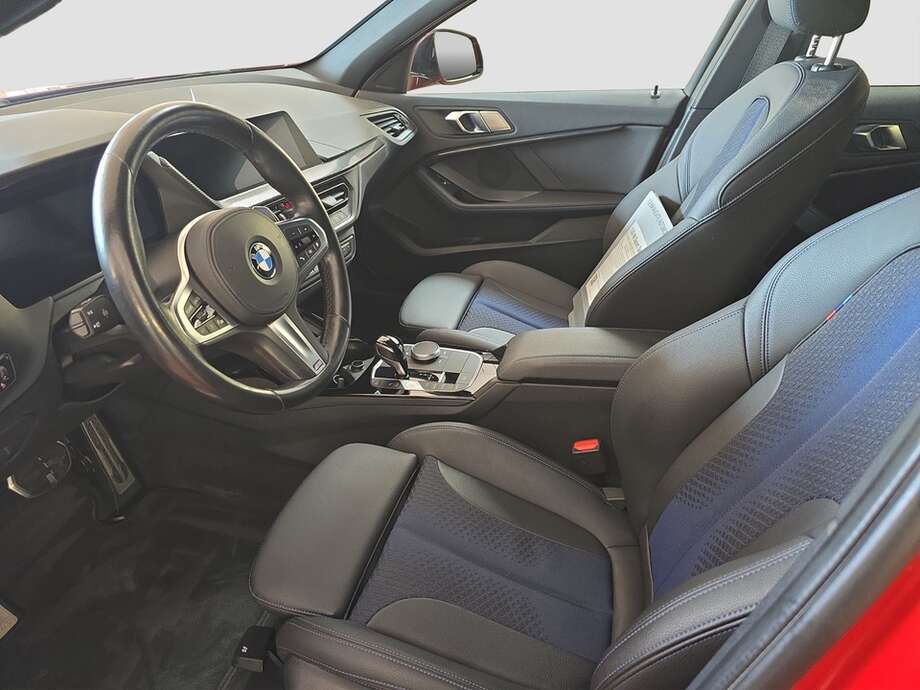BMW 120i (Bild 2/18)