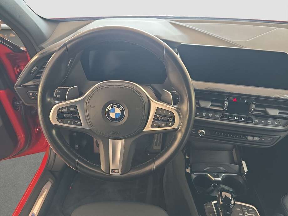 BMW 120i (Bild 4/18)