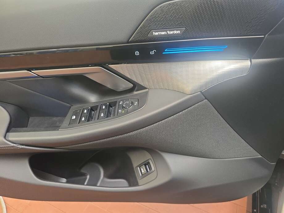 BMW 520d (Bild 8/19)