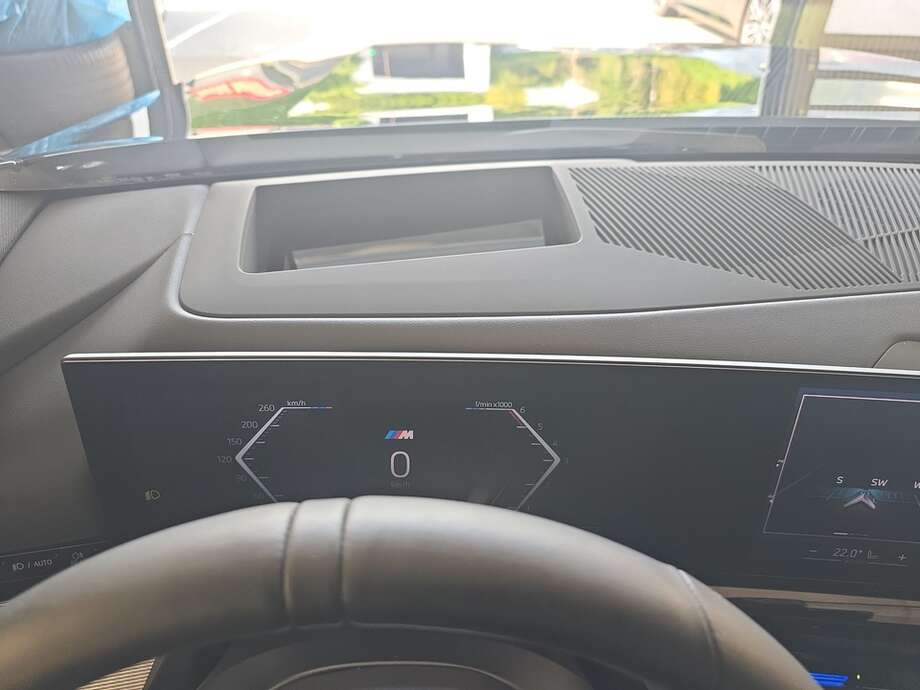 BMW 520d (Bild 10/18)