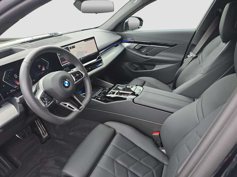 BMW 520d (Bild 2/19)