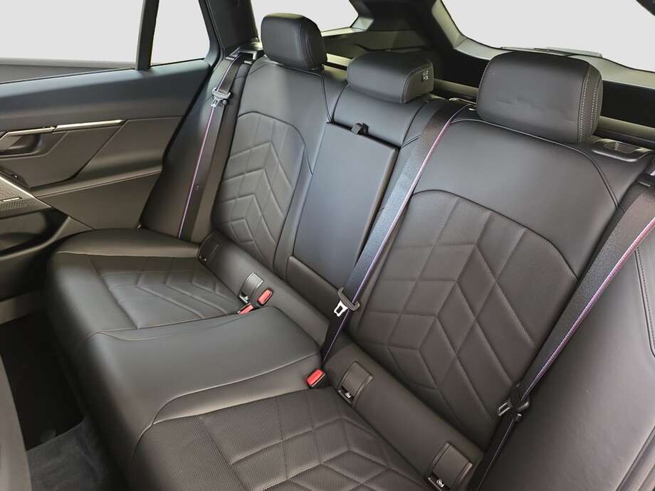 BMW 520d (Bild 6/19)