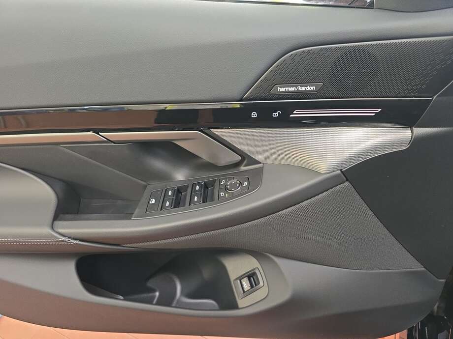 BMW 520d (Bild 8/19)