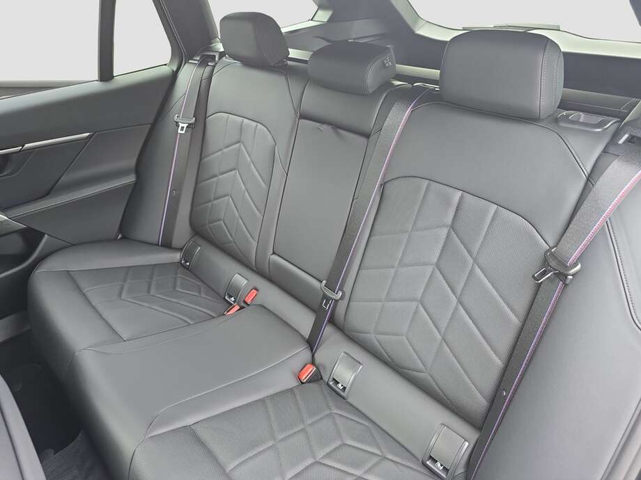 BMW 520d (Bild 6/19)