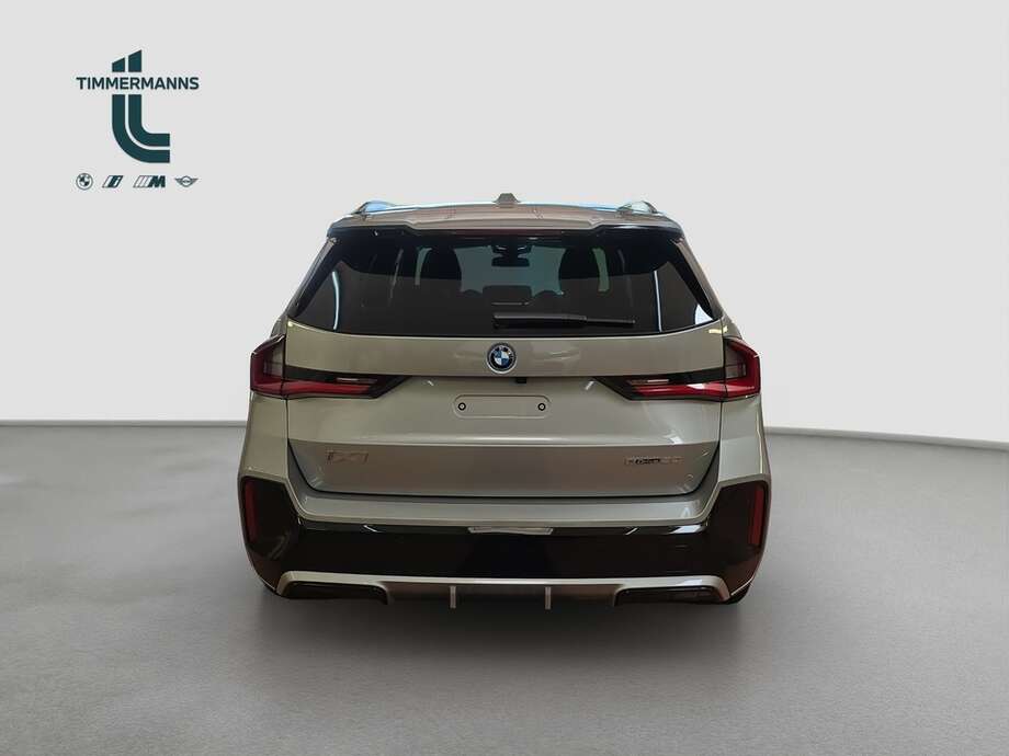 BMW iX1 eDrive20 (Bild 14/19)