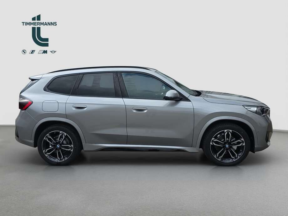 BMW iX1 eDrive20 (Bild 16/19)