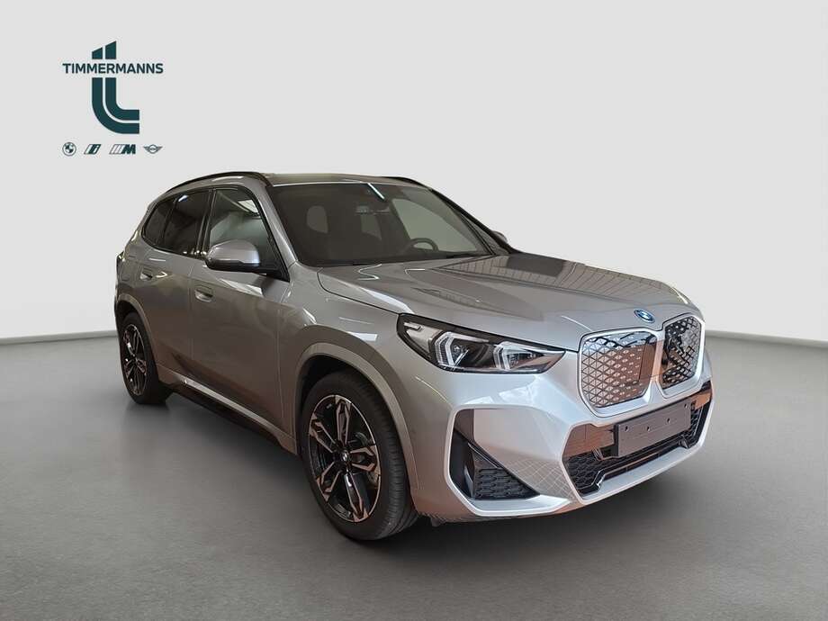 BMW iX1 eDrive20 (Bild 17/19)