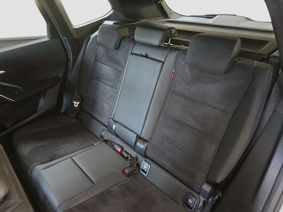 BMW iX1 eDrive20 (Bild 6/19)