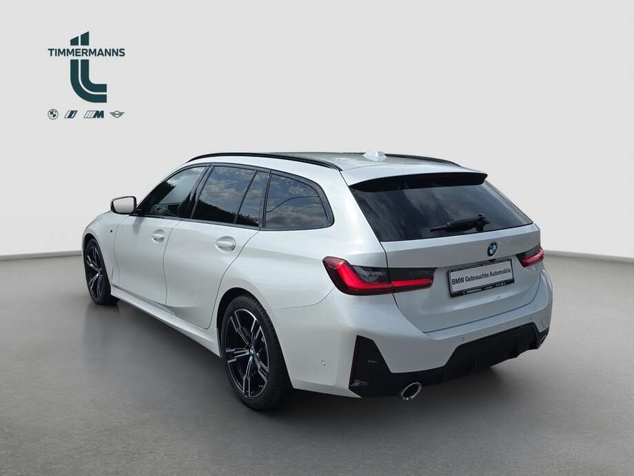 BMW 320d (Bild 12/18)