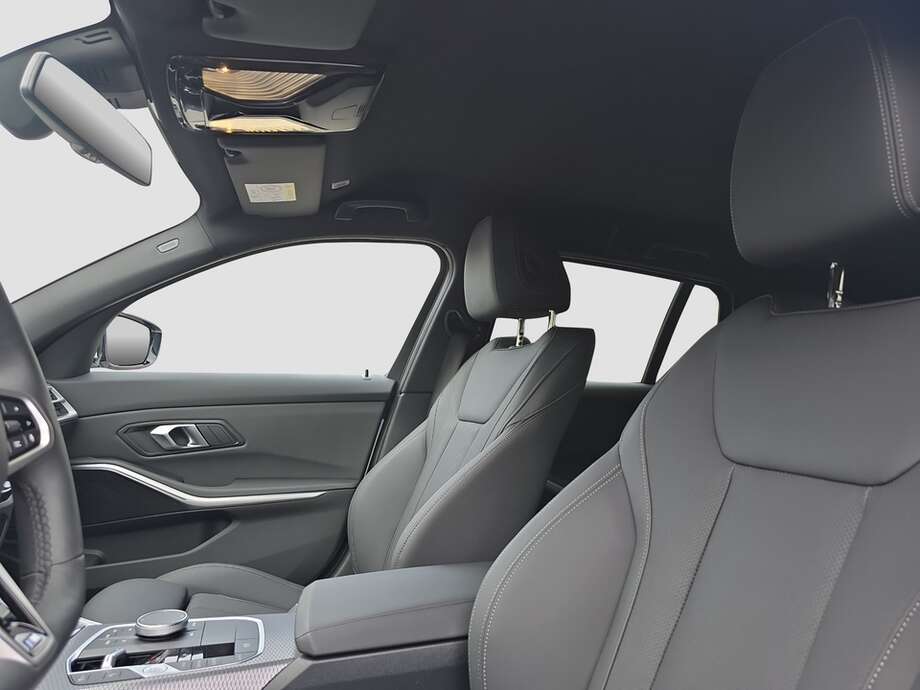 BMW 318d (Bild 3/18)