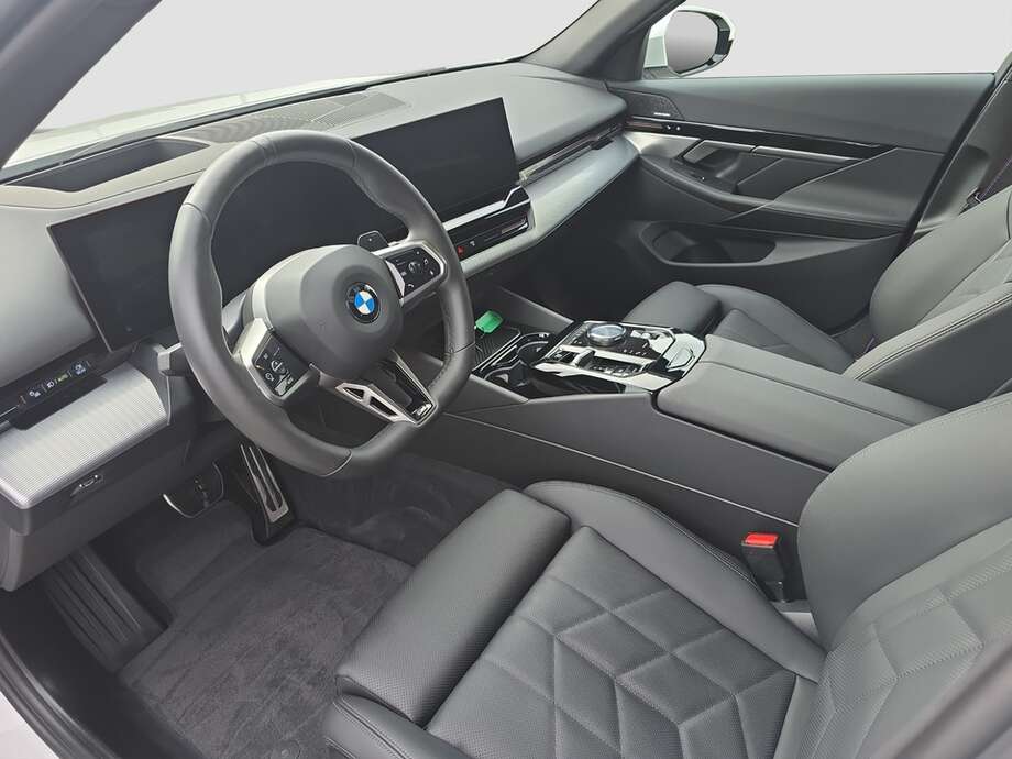 BMW 520d (Bild 2/19)