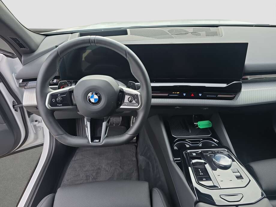 BMW 520d (Bild 5/19)