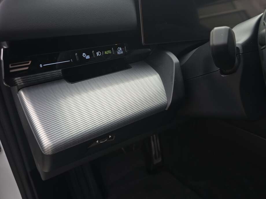 BMW 520d (Bild 9/19)