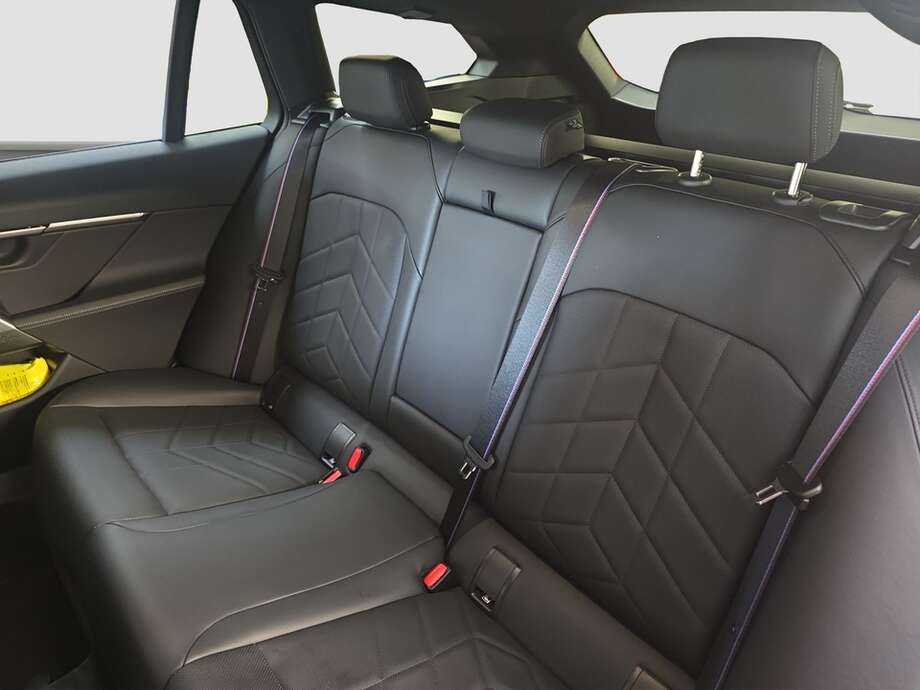 BMW 520d (Bild 6/19)