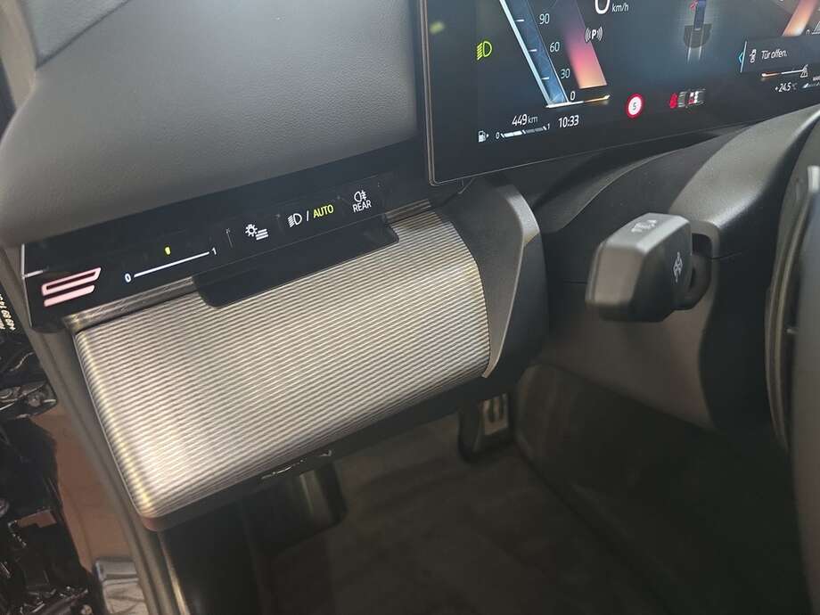 BMW 520d (Bild 9/19)