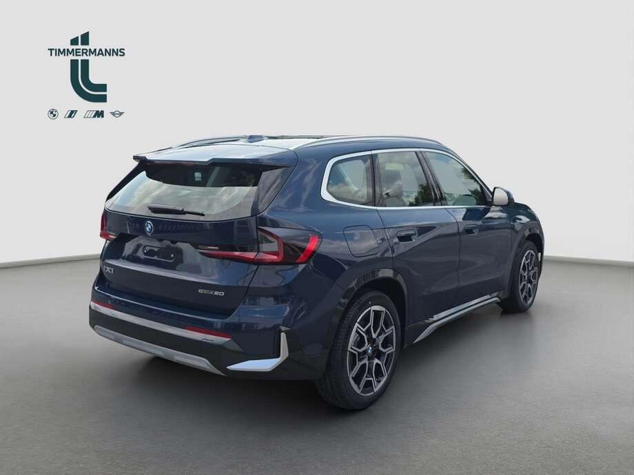 BMW iX1 eDrive20 (Bild 14/18)