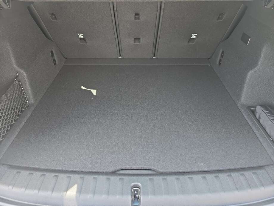 BMW iX1 eDrive20 (Bild 8/18)