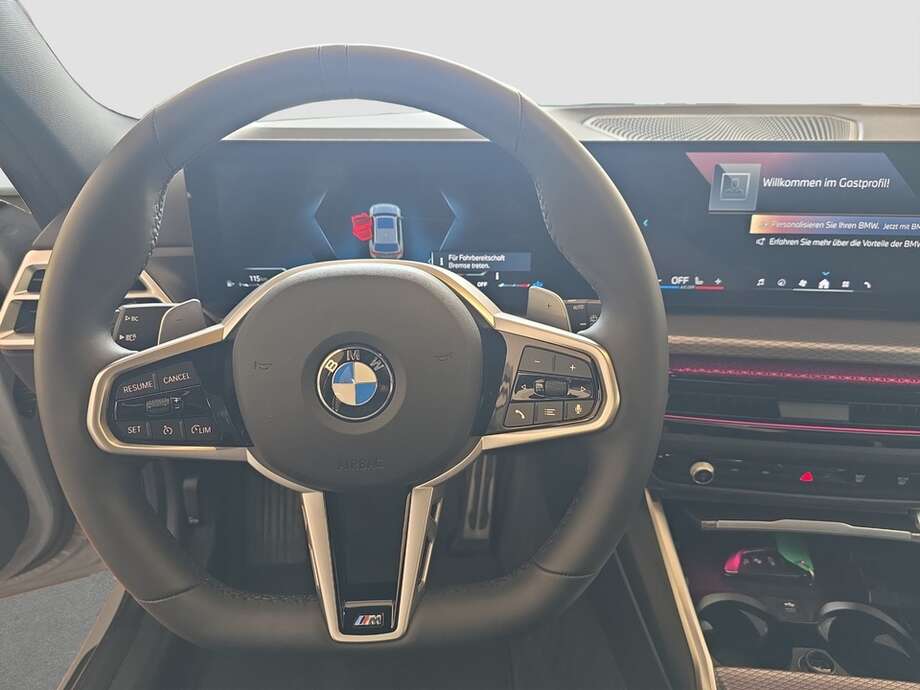 BMW 320d (Bild 4/18)